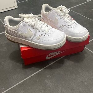 Women Nike shoes
